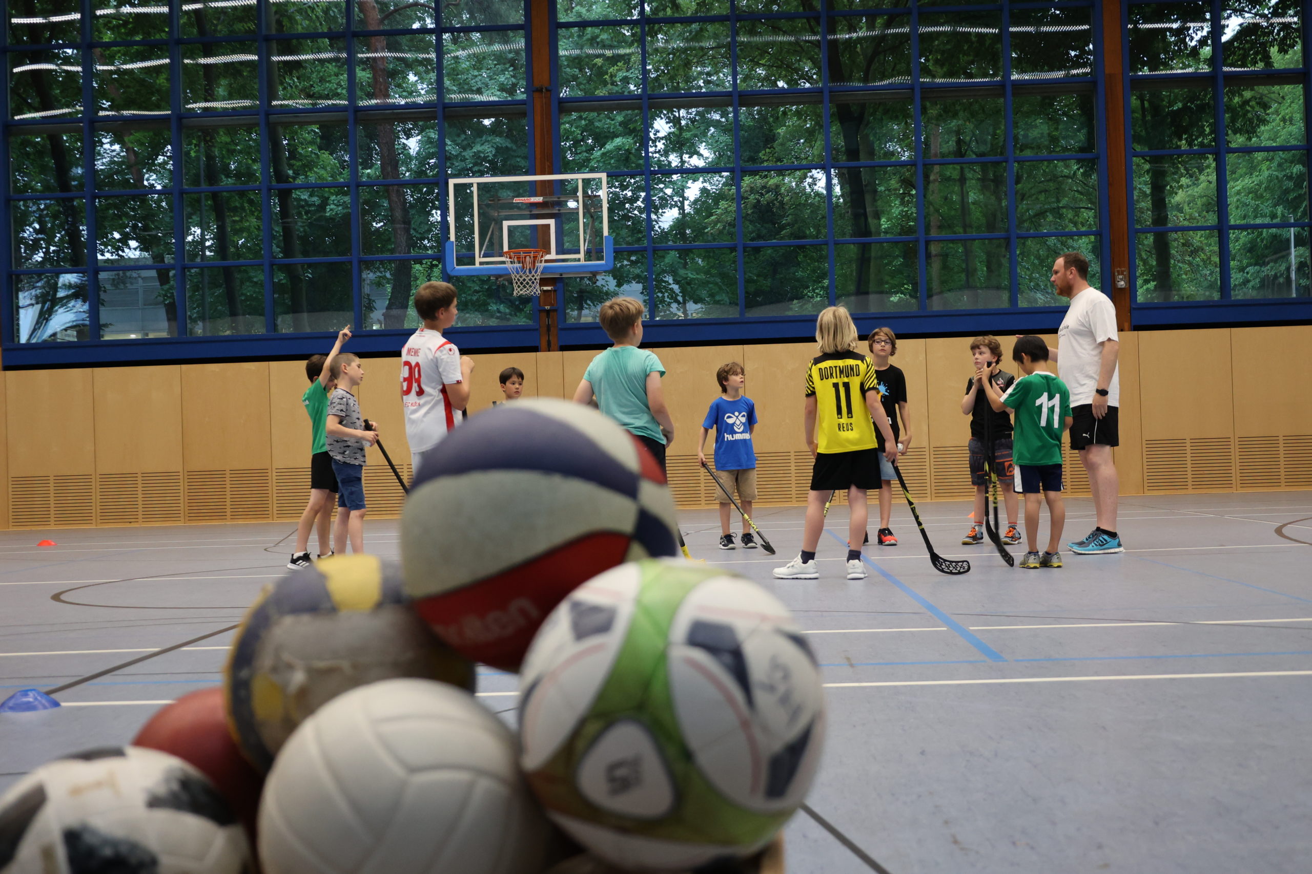 Rund_um_den_Ball_KKU_DSHS